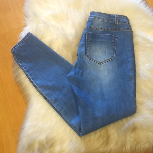 Encore Skinny Jeans-#1399 - Picture 6 of 13